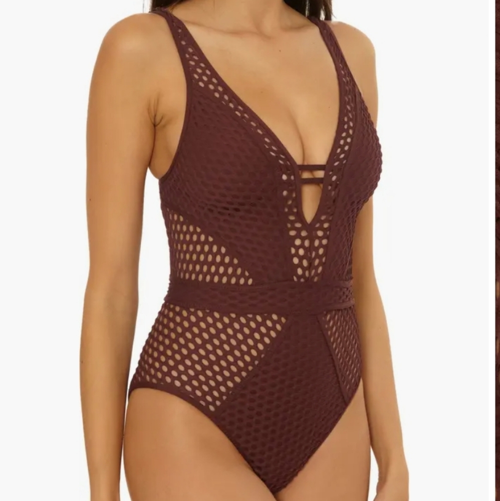 NWT Becca Castaway One-Piece Swimsuit
